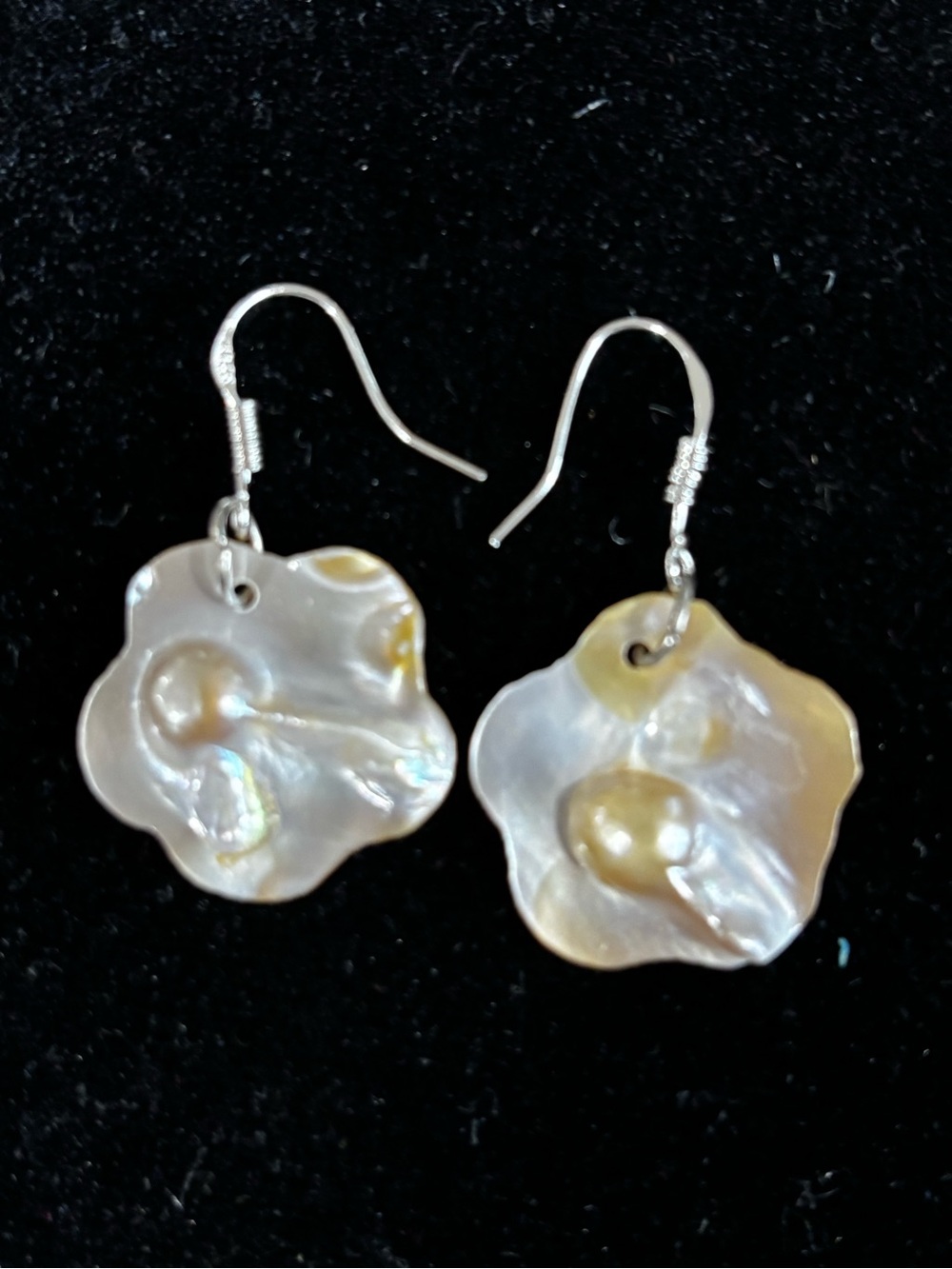 Blister Pearl Cream Scalloped Edges 925 Wires